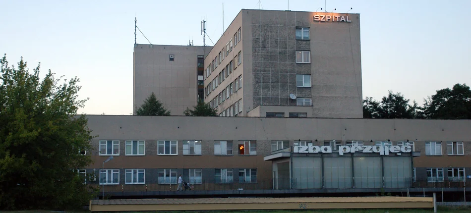 Trzy kolejne przypadki zakażenia koronawirusem wśród pracowników bydgoskiego szpitala - Obrazek nagłówka