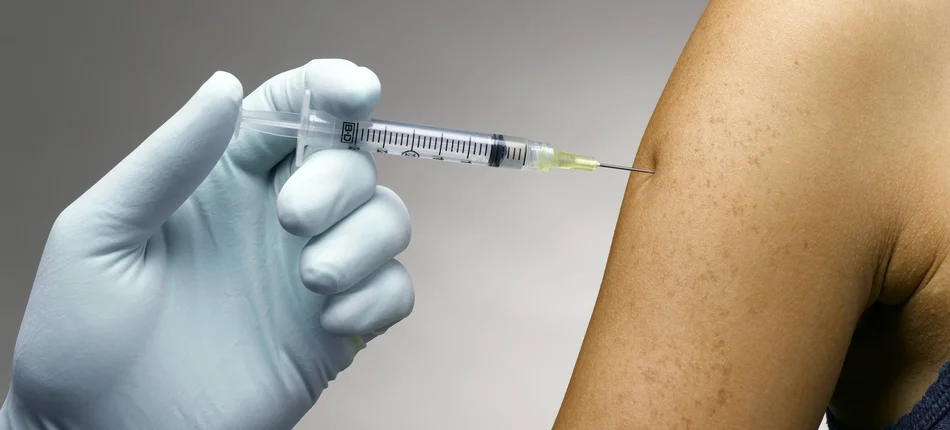 Czy nie zabraknie szczepionek przeciwko grypie? Odpowiada wiceminister zdrowia - Obrazek nagłówka