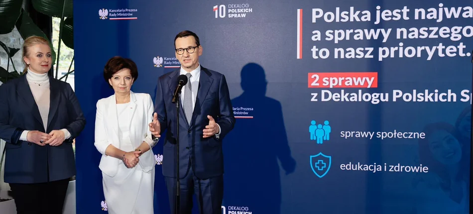 Mateusz Morawiecki is targeting other parties with offers. The declarations include health care - Header image