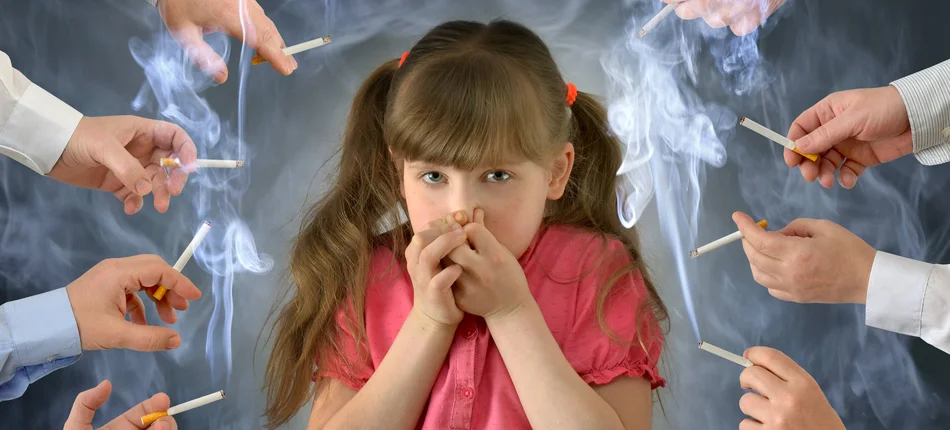 Dzieci biernych palaczy są bardziej narażone na astmę - Obrazek nagłówka