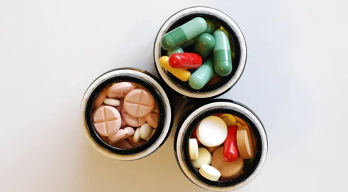 drugs-pills-tablets-meds-medicine-medical-prescription-drug-chemicals-1635885
