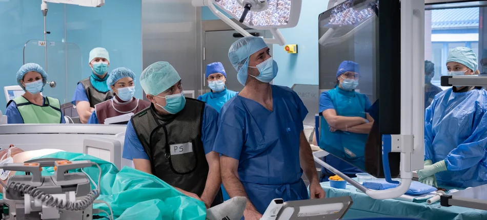 Poland's first procedure to implant an extravascular defibrillator-cardioverter defibrillator - Header image