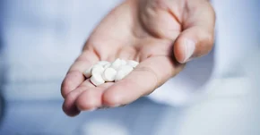 Czy ibuprofen oraz niektóre leki na nadciśnienie i cukrzycę mogą zaszkodzić zakażonym koronawirusem?