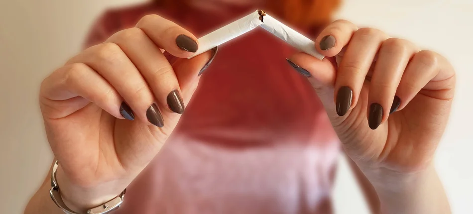 Co się dzieje, gdy kobieta pali? - Obrazek nagłówka