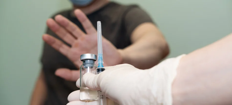 Antyszczepionkowcy mobilizują się przeciwko nakazom szczepień - Obrazek nagłówka