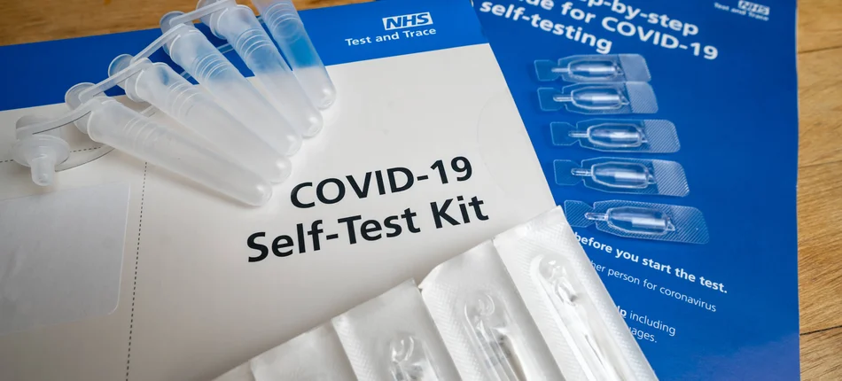 „Domowe” testy antygenowe przydatne w przerywaniu transmisji zakażeń SARS-CoV-2 - Obrazek nagłówka