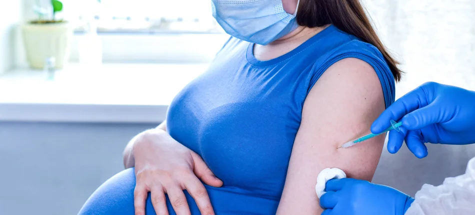 CDC potwierdza, które szczepionki przeciw COVID-19 są bezpieczne dla kobiet w ciąży - Obrazek nagłówka