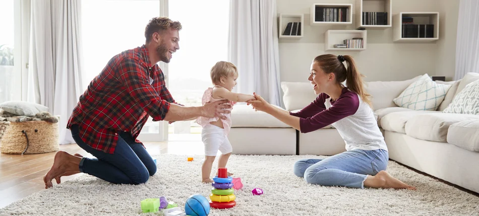 Coraz więcej ojców korzysta z urlopów rodzicielskich. Bo chce - Obrazek nagłówka