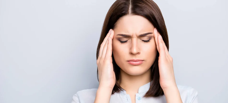 Ból głowy w skroniach. Przyczyny, objawy, leczenie i domowe sposoby - Obrazek nagłówka