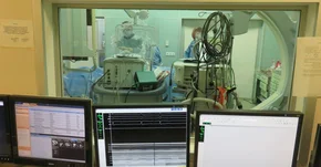 W Kielcach wszczepiono pacjentowi bezelektrodowy rozrusznik serca. To pierwsza taka operacja w Świętokrzyskiem