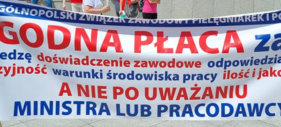 Pielęgniarki protestują. Manifestacja w Tarnowie - Obrazek nagłówka