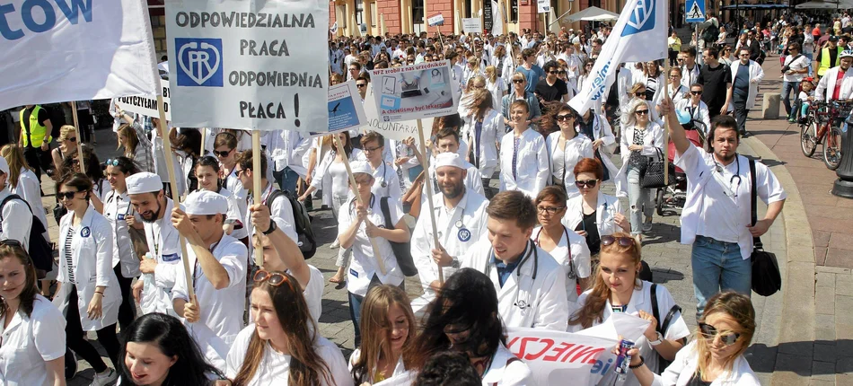Największy protest pracowników ochrony zdrowia. "Wszyscy medycy są na ulicy" - Obrazek nagłówka