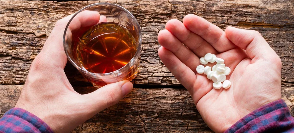 Osiem leków, których lepiej nie łączyć z alkoholem - Obrazek nagłówka