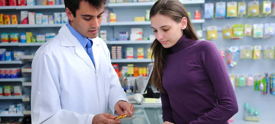 Zwiększenie zaangażowania farmaceutów w opiekę zdrowotną może złagodzić efekty niedoboru lekarzy - Obrazek nagłówka