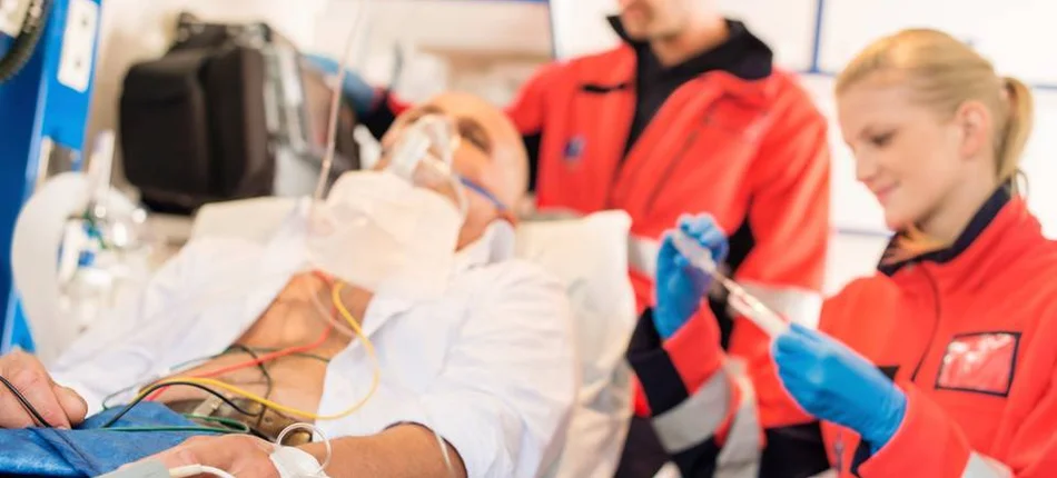 Od 1 kwietnia połowa ratowników medycznych w Giżycku straci pracę! - Obrazek nagłówka