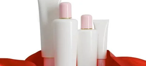 Krajowy konsultant: wprowadzenie zakazu sprzedaży kosmetyków uderzy w pacjentów i małe apteki - Obrazek nagłówka
