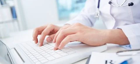 OZZL: lekarze powinni sami decydować czy wystawią zwolnienie w formie elektronicznej czy papierowej - Obrazek nagłówka