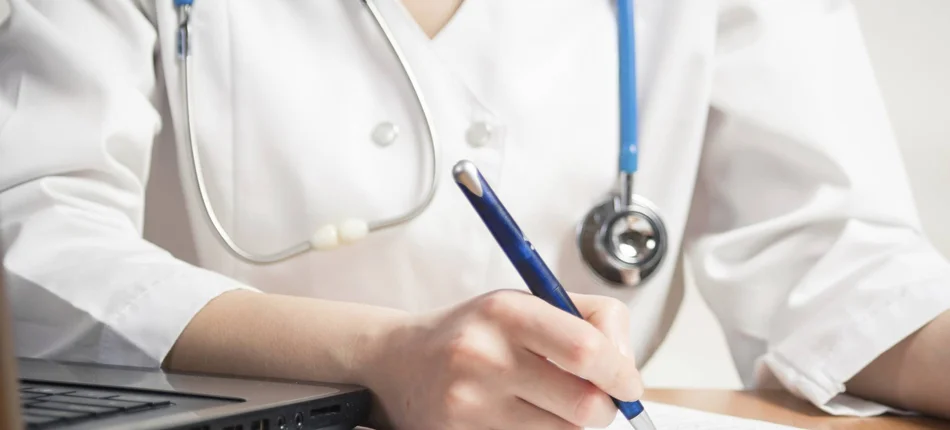 Pacjenci apelują do lekarzy rodzinnych, żeby podpisali kontrakty na 2015 r. - Obrazek nagłówka