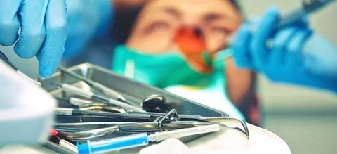 NRL: Za mało rezydentur dla lekarzy dentystów - Obrazek nagłówka