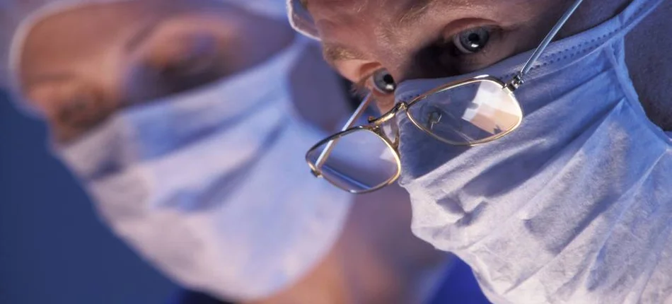 Chirurdzy onkolodzy wytyczają ścieżkę leczenia i standardy opieki nad pacjentami onkologicznymi - Obrazek nagłówka