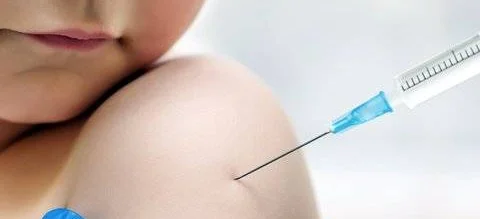 Ruszyły szczepienia przeciwko pneumokokom finansowane z budżetu państwa - Obrazek nagłówka