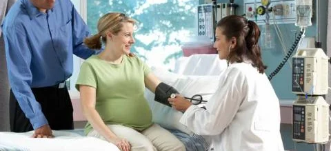 Lekarze przypominają o prawach przysługującym kobietom w ciąży - Obrazek nagłówka
