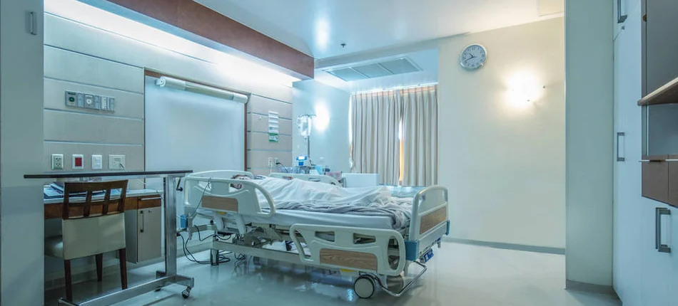 Pielęgniarka z koronawirusem w poważnym stanie leży w warszawskim szpitalu... - Obrazek nagłówka
