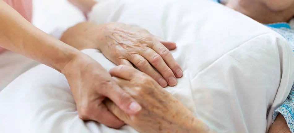 Opieka nad seniorem – dylematy, wyzwania i zderzenie z realiami - Obrazek nagłówka